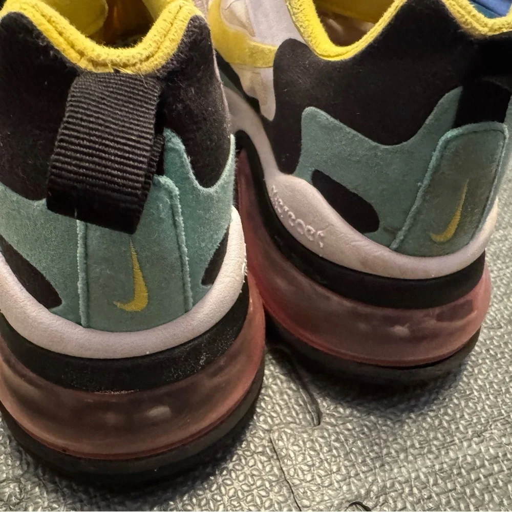 Nike Air Max 270 React Geometric abstract size 8.5